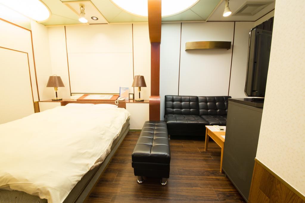 Hotel Candy Hall (Adults Only) Osaka Exterior photo