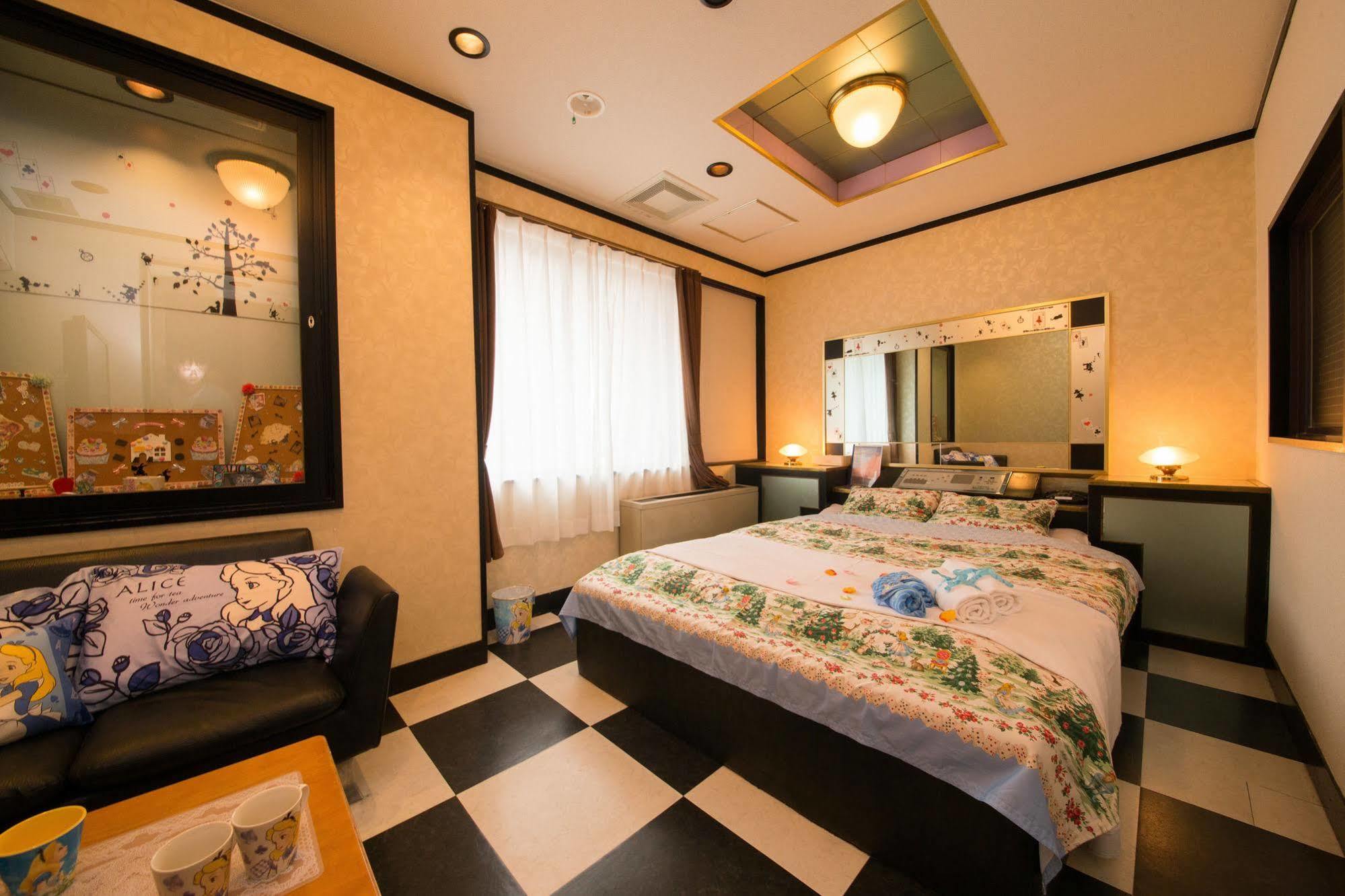 Hotel Candy Hall (Adults Only) Osaka Exterior photo