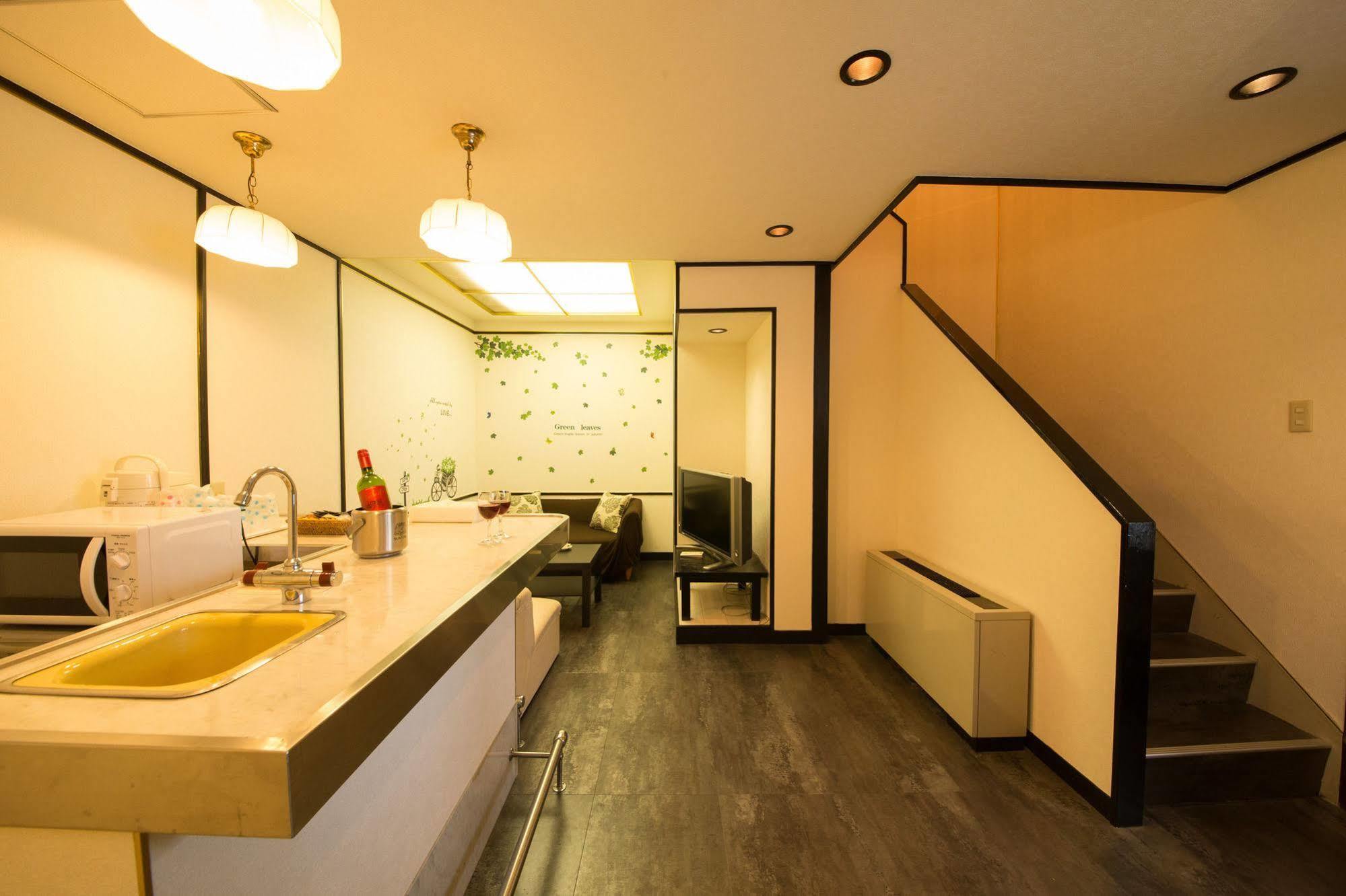 Hotel Candy Hall (Adults Only) Osaka Exterior photo