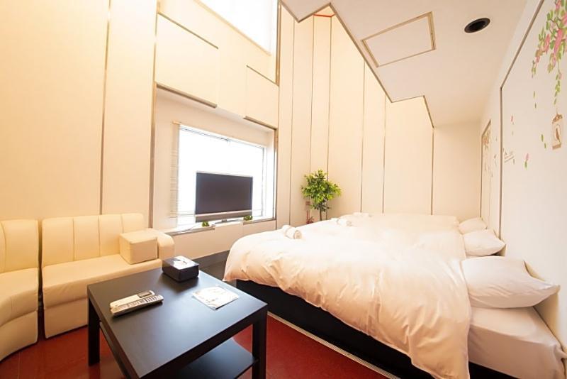 Hotel Candy Hall (Adults Only) Osaka Exterior photo